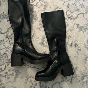 Brand new platform calf boots